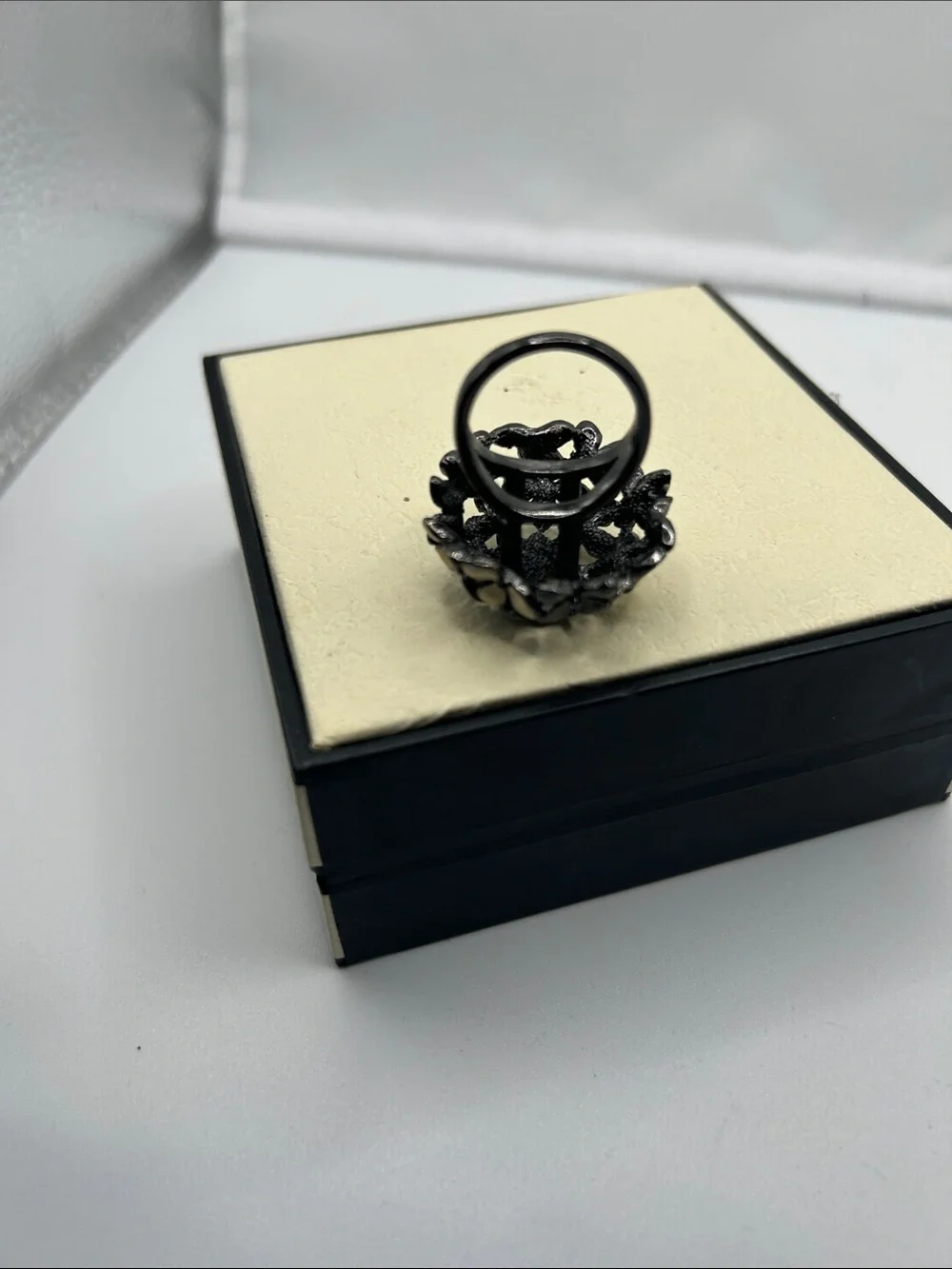 Joan Rivers floral bouquet ring browns creams clear rhinestones any occasion
